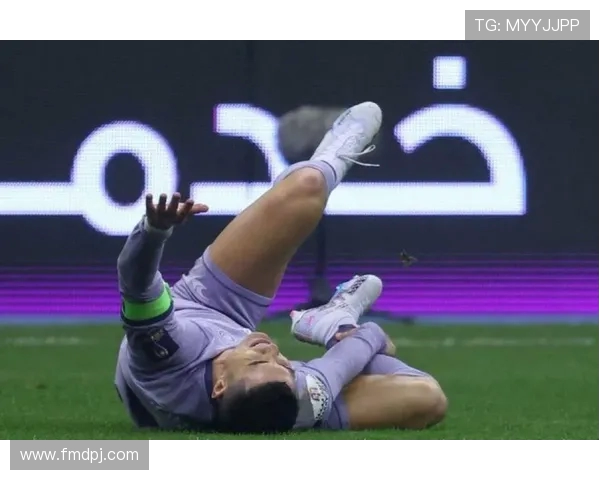 C罗腿筋受伤后启动康复计划每日接受专业评估确保恢复进度